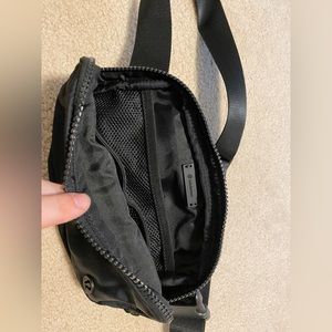 Everywhere Belt Bag 1L